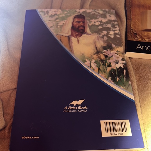 Primary
Bible
-Reader Abeka book reading program - Picture 3 of 7